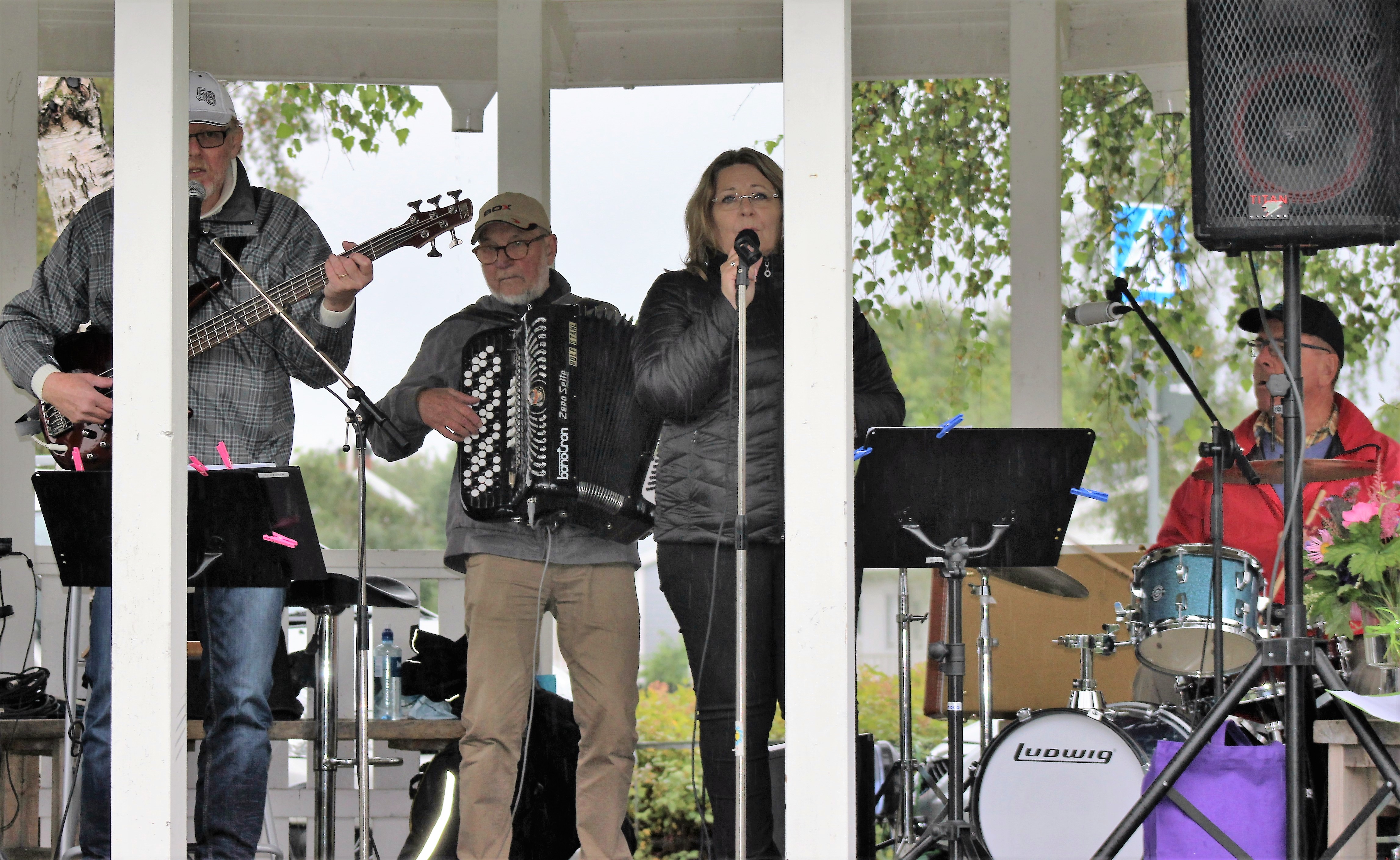 Oldboys underhöll i Paviljongen
